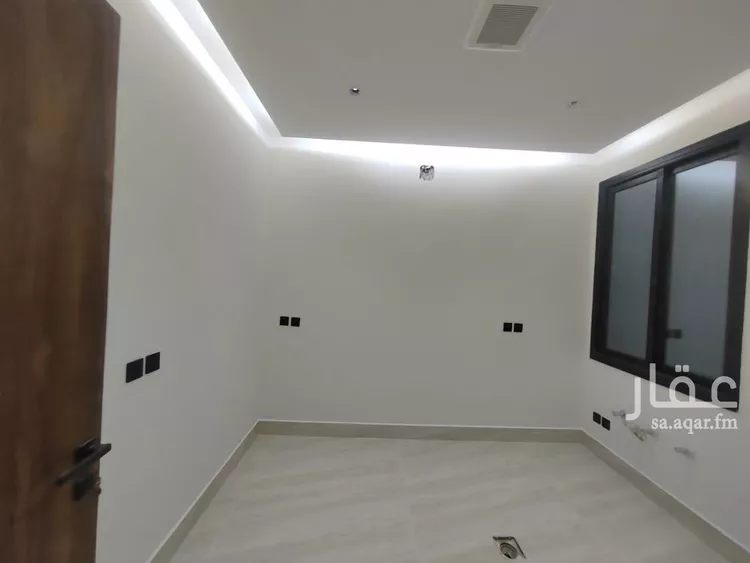 Floor for Sale in Riyadh Dirab 12
