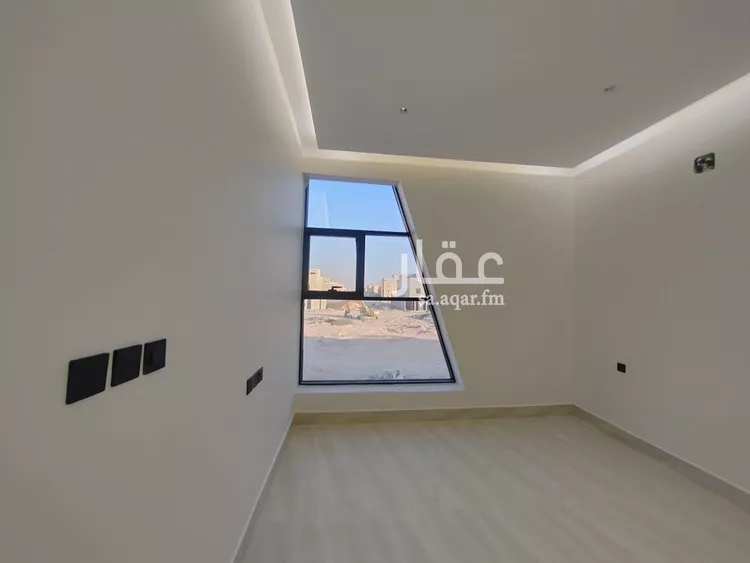 Floor for Sale in Riyadh Dirab 6