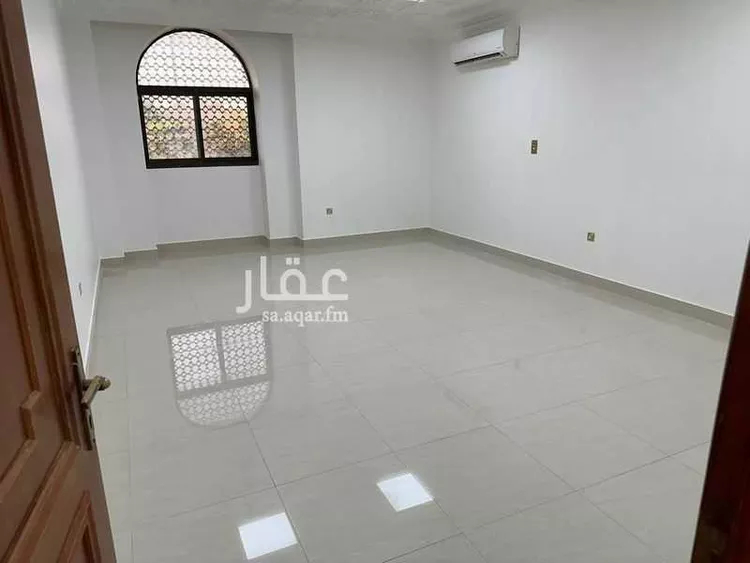 فيلا للإيجار في شارع تميم بن مر, حي المرسلات, مدينة الرياض, منطقة الرياض صورة 5