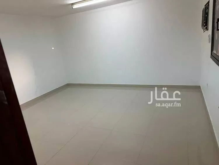 فيلا للإيجار في شارع تميم بن مر, حي المرسلات, مدينة الرياض, منطقة الرياض صورة 2