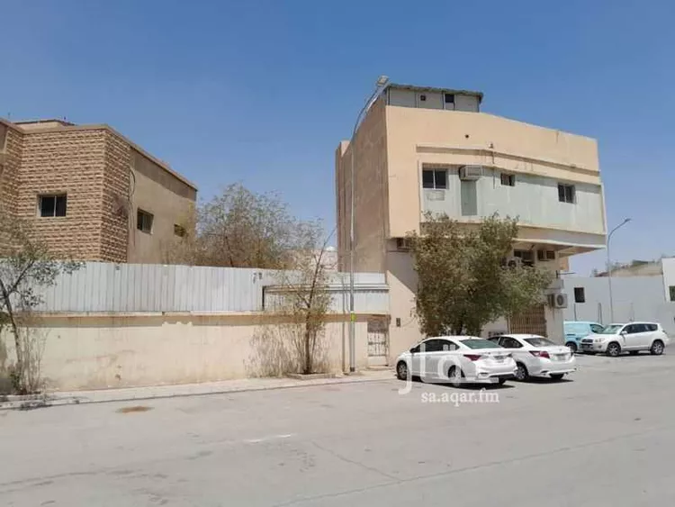 فيلا للبيع في شارع إسماعيل المزني, حي الملز, مدينة الرياض, منطقة الرياض صورة 5