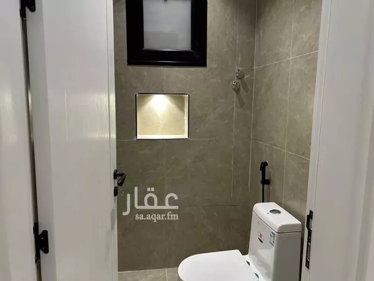 فيلا للبيع في شارع عبدالرحمن ابن كعب الانصاري, حي اللؤلؤ, مدينة الخبر, المنطقة الشرقية صورة 4