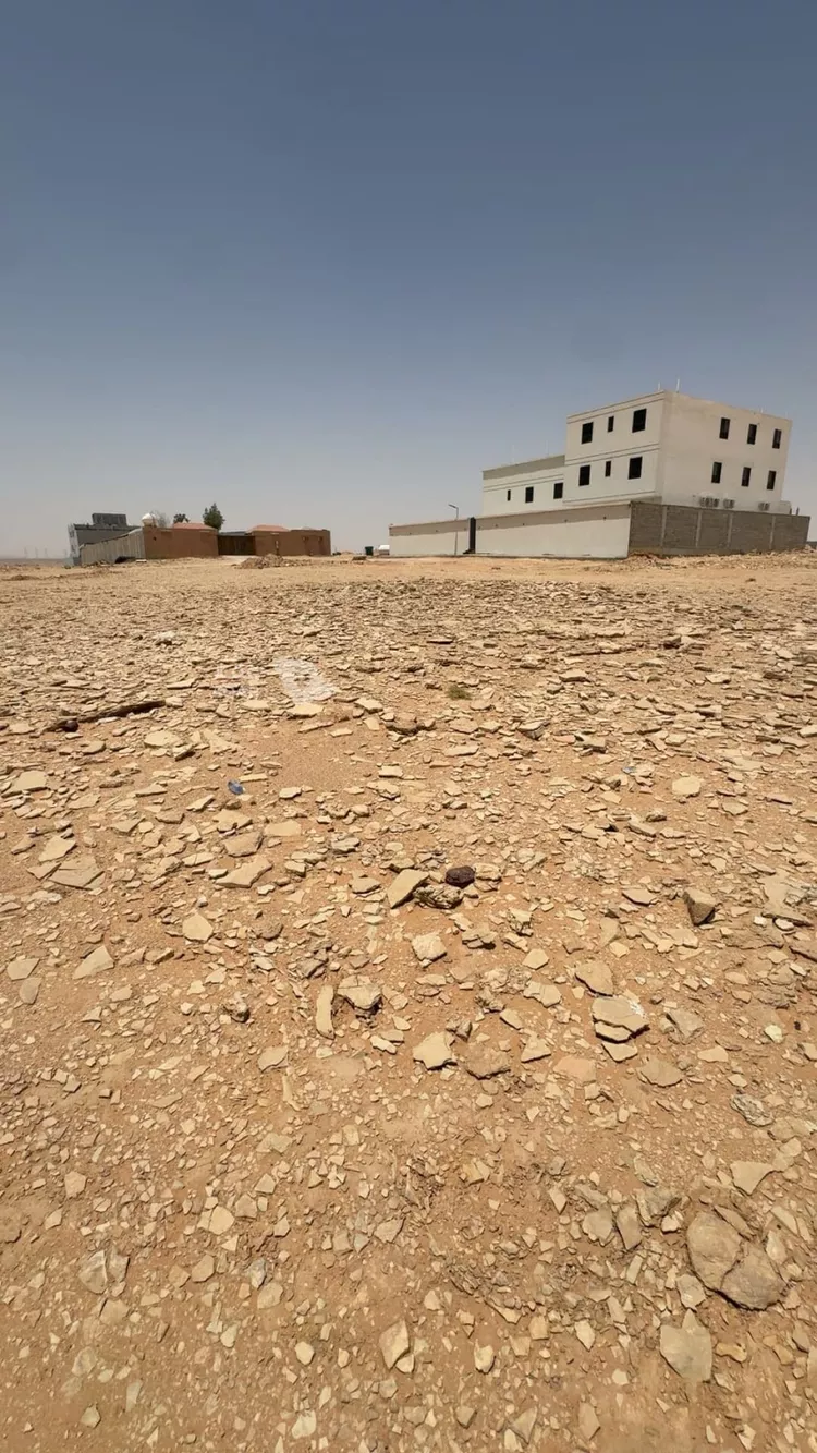 أرض للبيع في شارع جبل حضن ، حي عريض ، الرياض ، منطقة الرياض