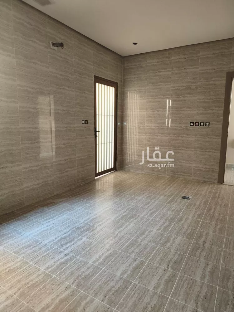 فيلا للبيع في شارع القبه, حي الأمواج, مدينة الخبر, المنطقة الشرقية 9