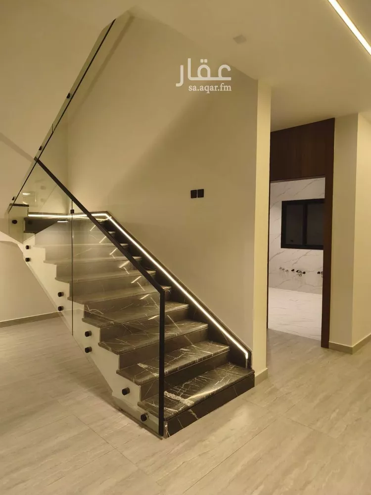 فيلا للبيع في شارع عبدالرحمن ابن كعب الانصاري, حي الأمواج, مدينة الخبر, المنطقة الشرقية 8