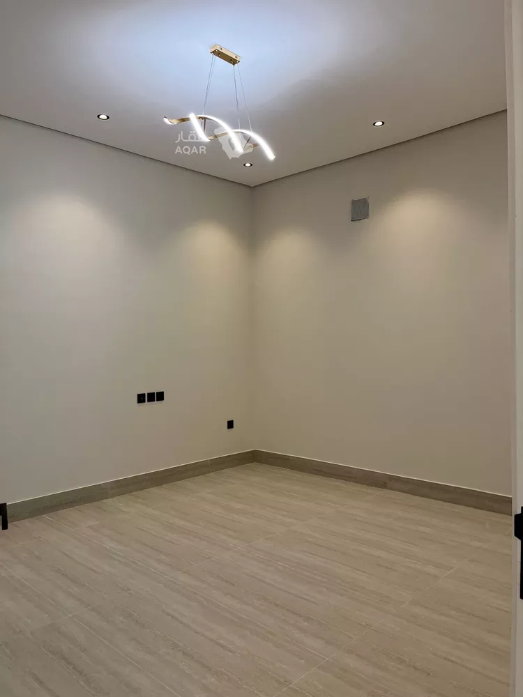Villa for Sale in Al Khobar Al Amwaj 9