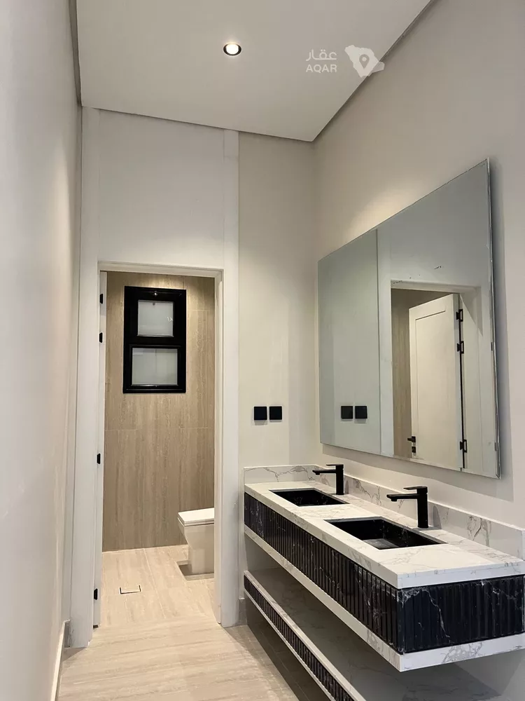 Villa for Sale in Al Khobar Al Amwaj 8