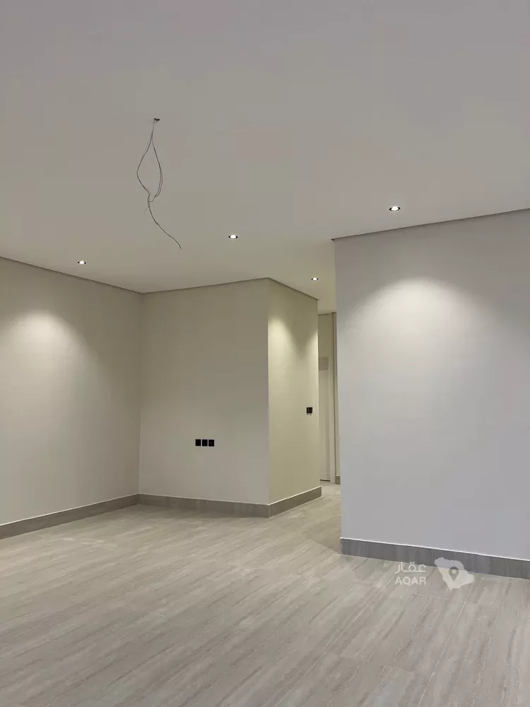 Villa for Sale in Al Khobar Al Amwaj 18