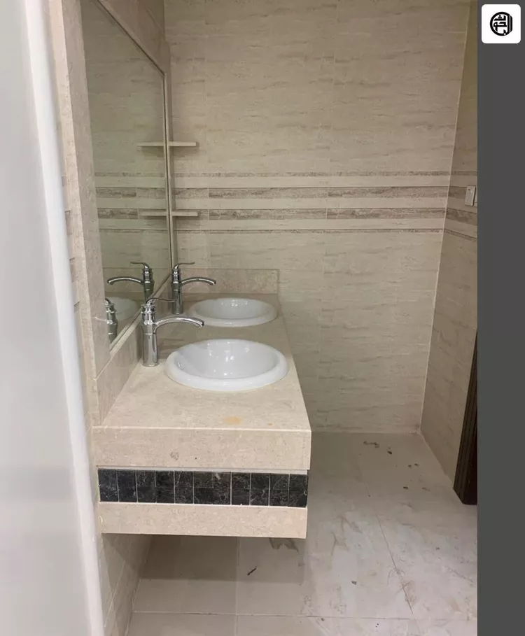 فيلا للبيع في شارع الجموح, حي الدار البيضاء, مدينة الرياض, منطقة الرياض صورة 3