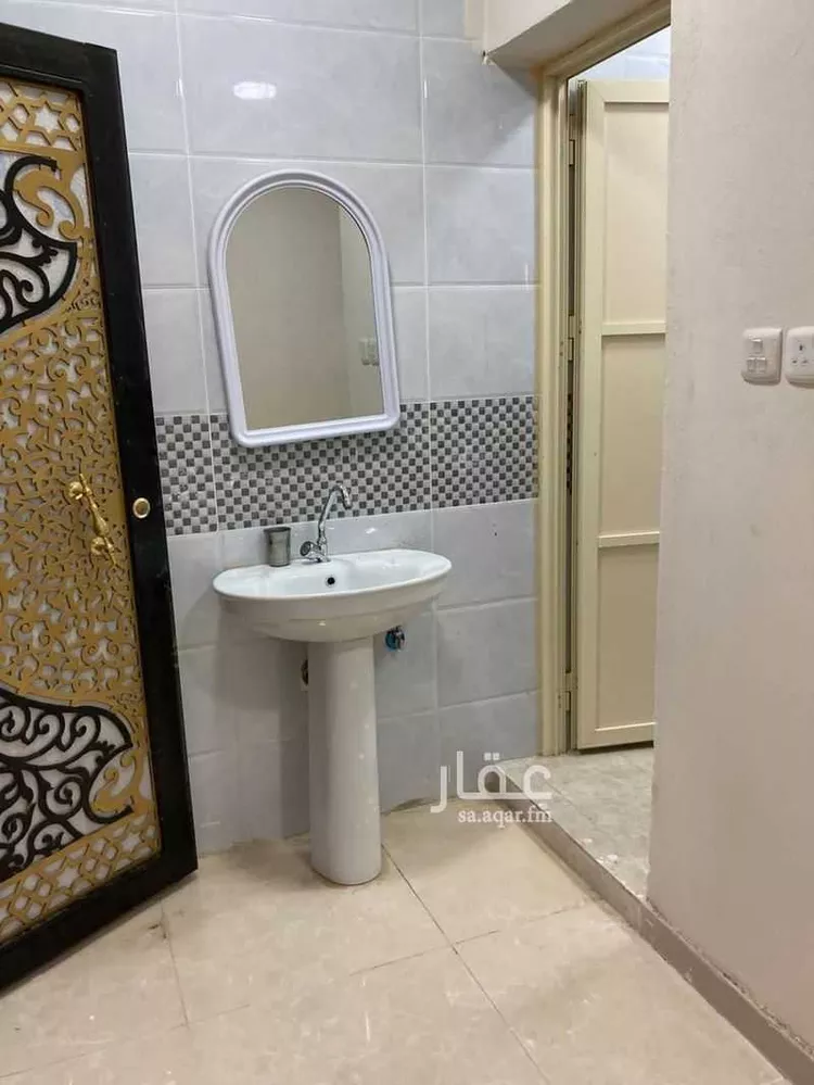 غرفة للإيجار في شارع الشيخ عبد الرحمن بن عبد الله بن محمد ، حي السنابل ، جدة ، جدة
