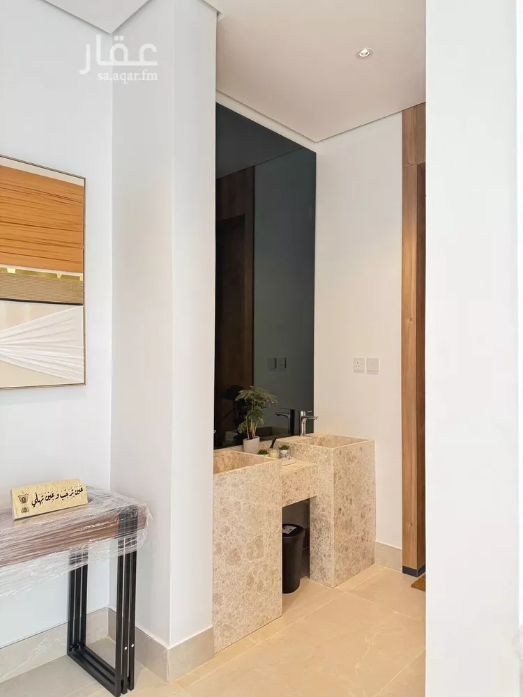 دور للبيع في شارع رقم 308, حي الملقا, مدينة الرياض, منطقة الرياض صورة 5