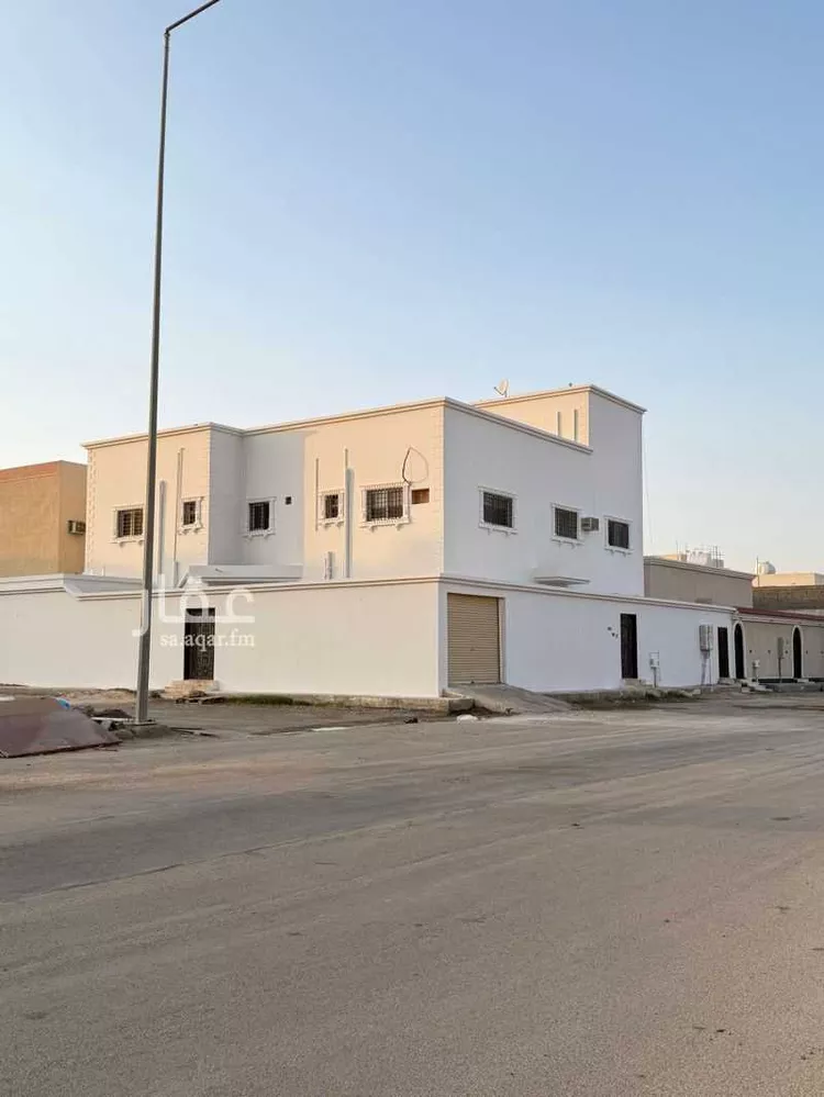 فيلا للبيع في شارع جعفر بن ابي طالب ، حي الملك فهد ، الدوادمي ، الدوادمي صورة 2