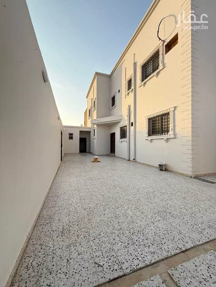 فيلا للبيع في شارع جعفر بن ابي طالب ، حي الملك فهد ، الدوادمي ، الدوادمي صورة 4