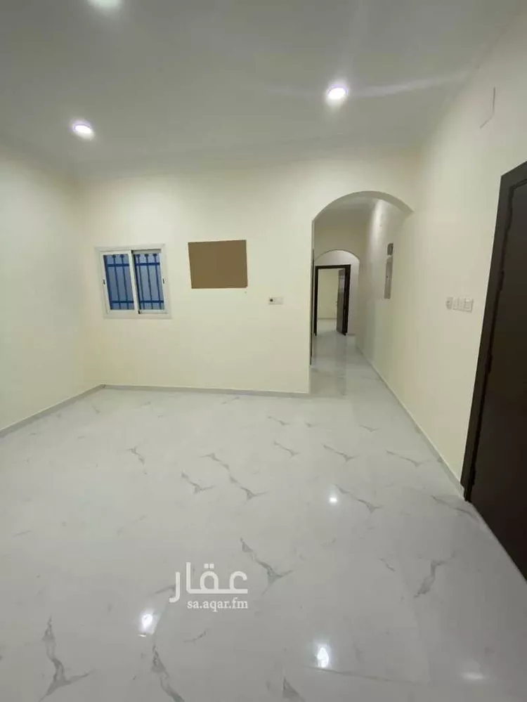 عمارة للبيع في شارع حبة ابن خالد الخزاعي, حي المدائن, مدينة حائل, منطقة حائل صورة 2