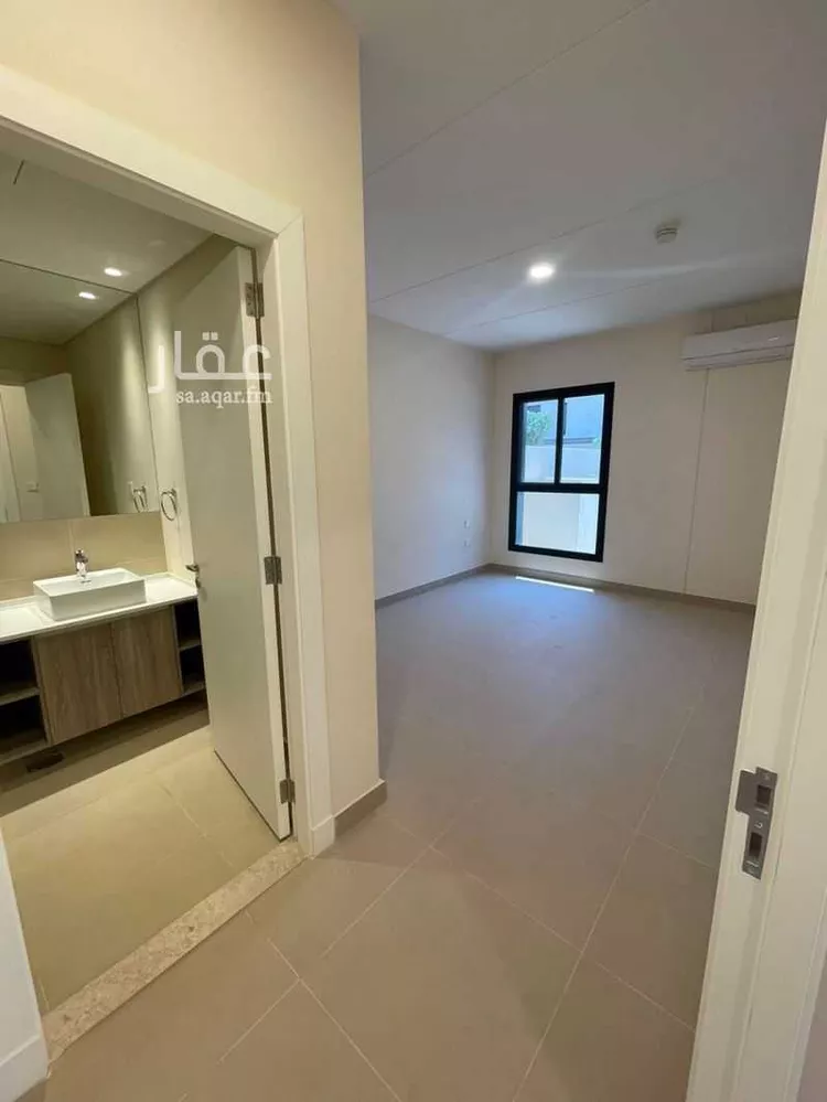 فيلا للإيجار في شارع رقم 2025, حي سدرة, مدينة الرياض, منطقة الرياض 10