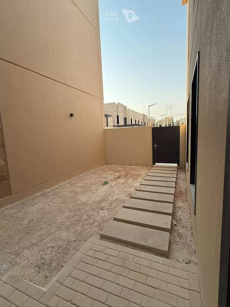 فيلا للإيجار في شارع رقم 2072, حي سدرة, مدينة الرياض, منطقة الرياض 13