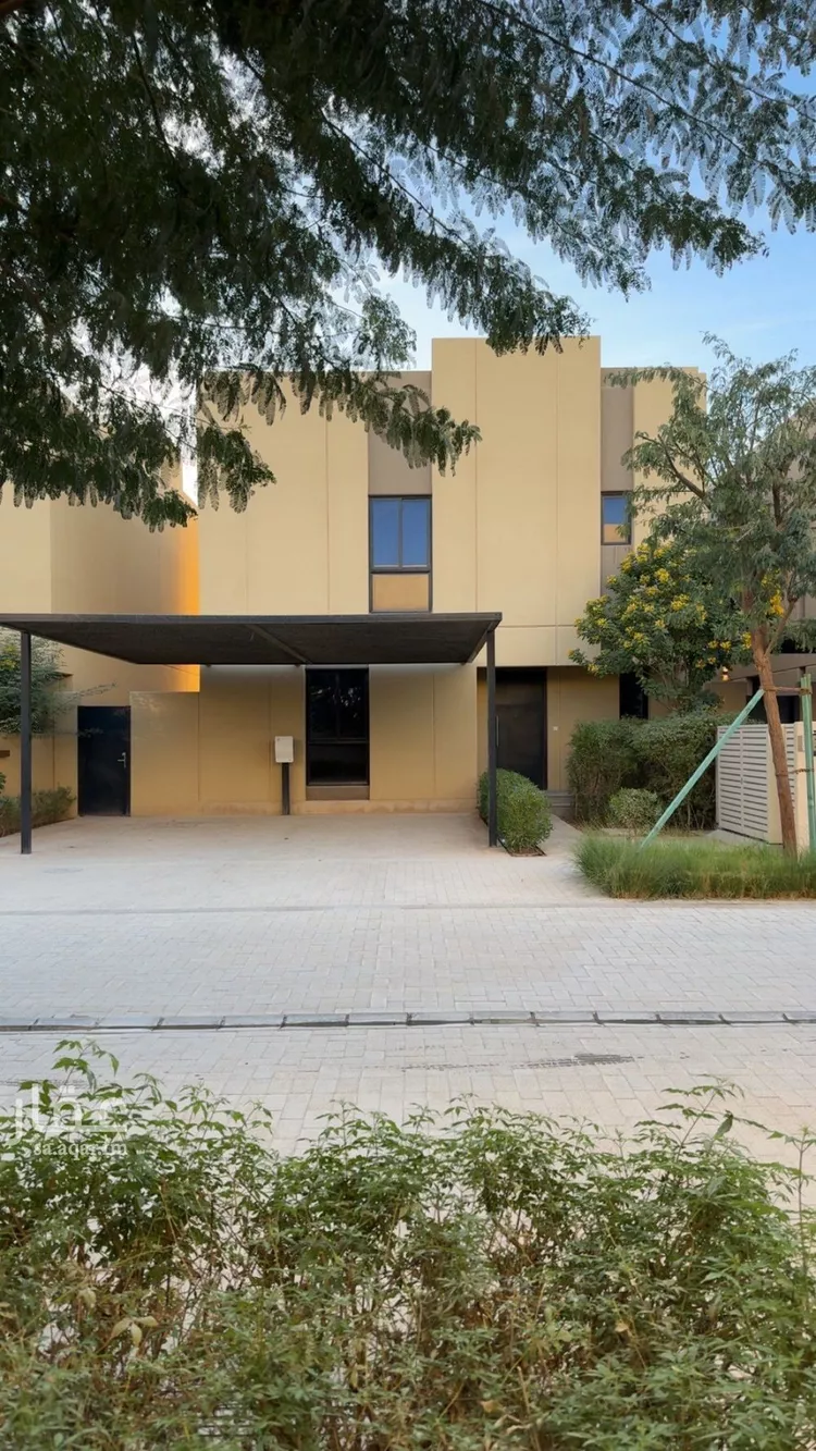 فيلا للبيع في شارع رقم 1017, حي سدرة, مدينة الرياض, منطقة الرياض