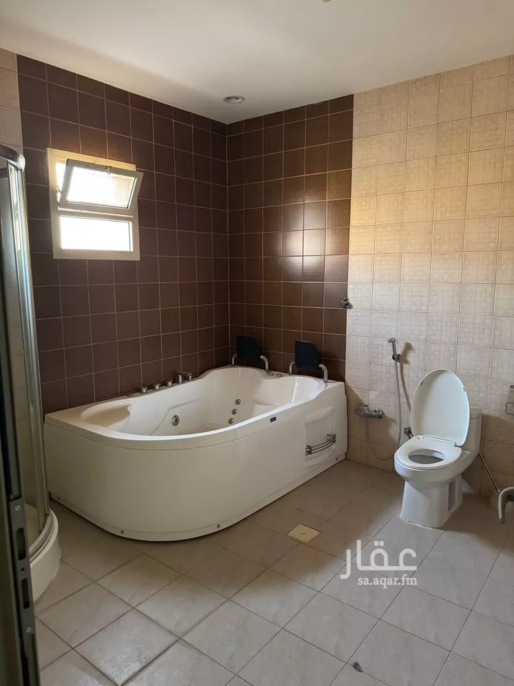فيلا للبيع في شارع الهميج, حي إشبيلية, مدينة الرياض, منطقة الرياض صورة 5