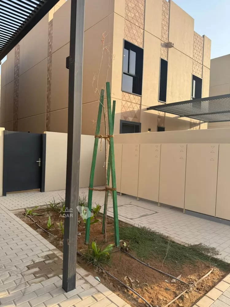 فيلا للإيجار في شارع رقم 2072, حي سدرة, مدينة الرياض, منطقة الرياض 19