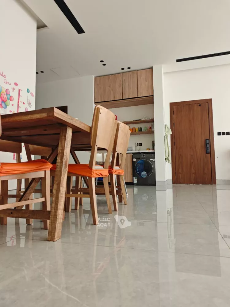 Floor for Sale in Riyadh An Narjis 10