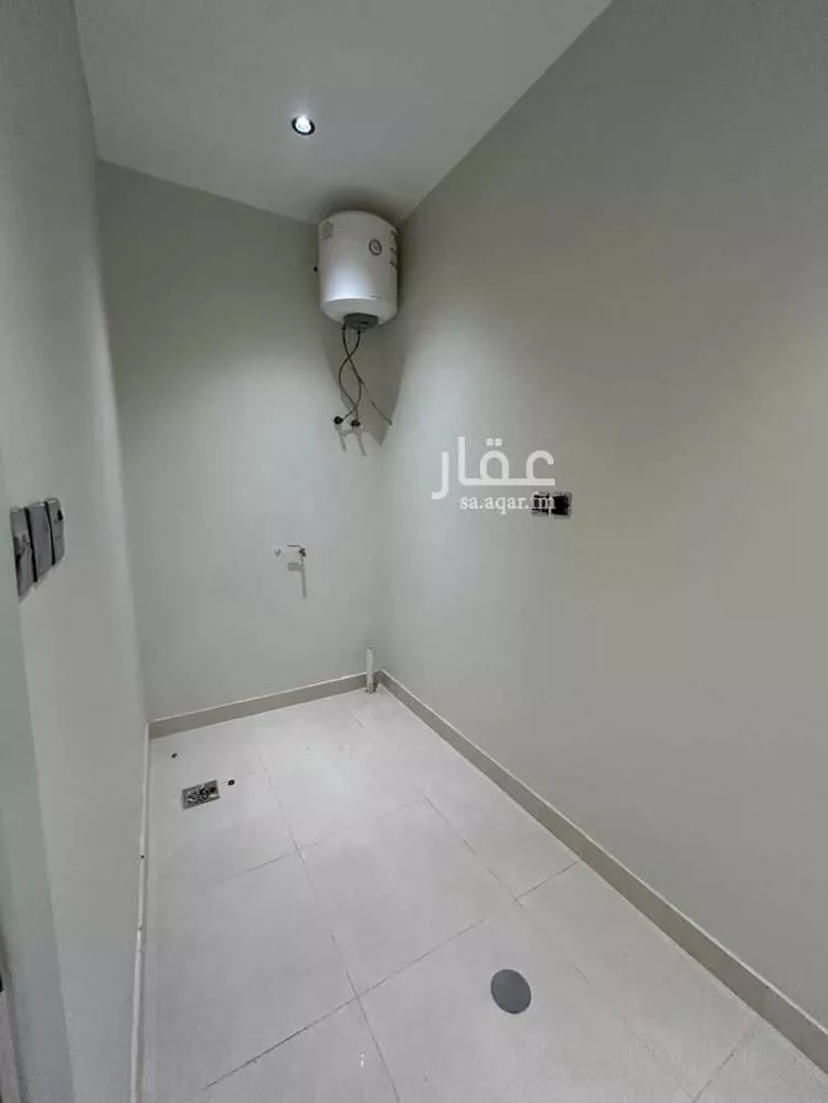 شقة للإيجار في شارع سويد بن النعمان, حي العزيزية, مدينة الرياض, منطقة الرياض صورة 4