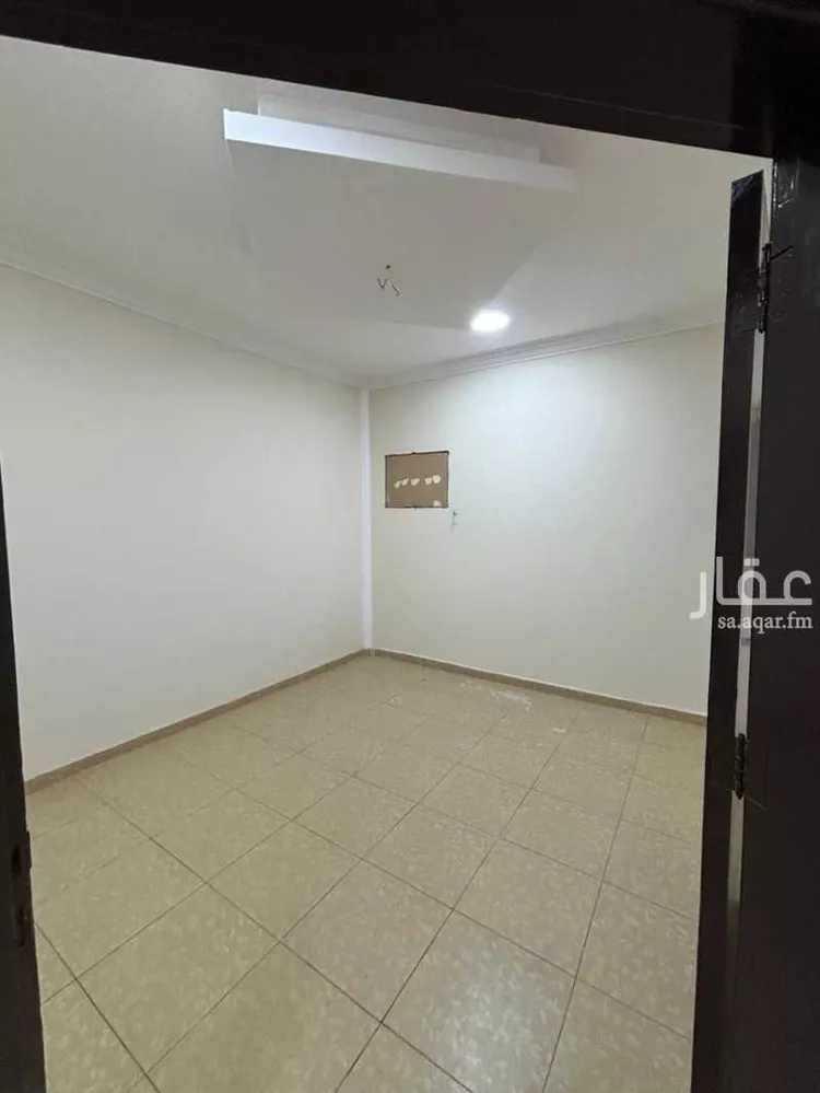 شقة للبيع في شارع رقم 68, حي العزيزية, مدينة الرياض, منطقة الرياض صورة 4
