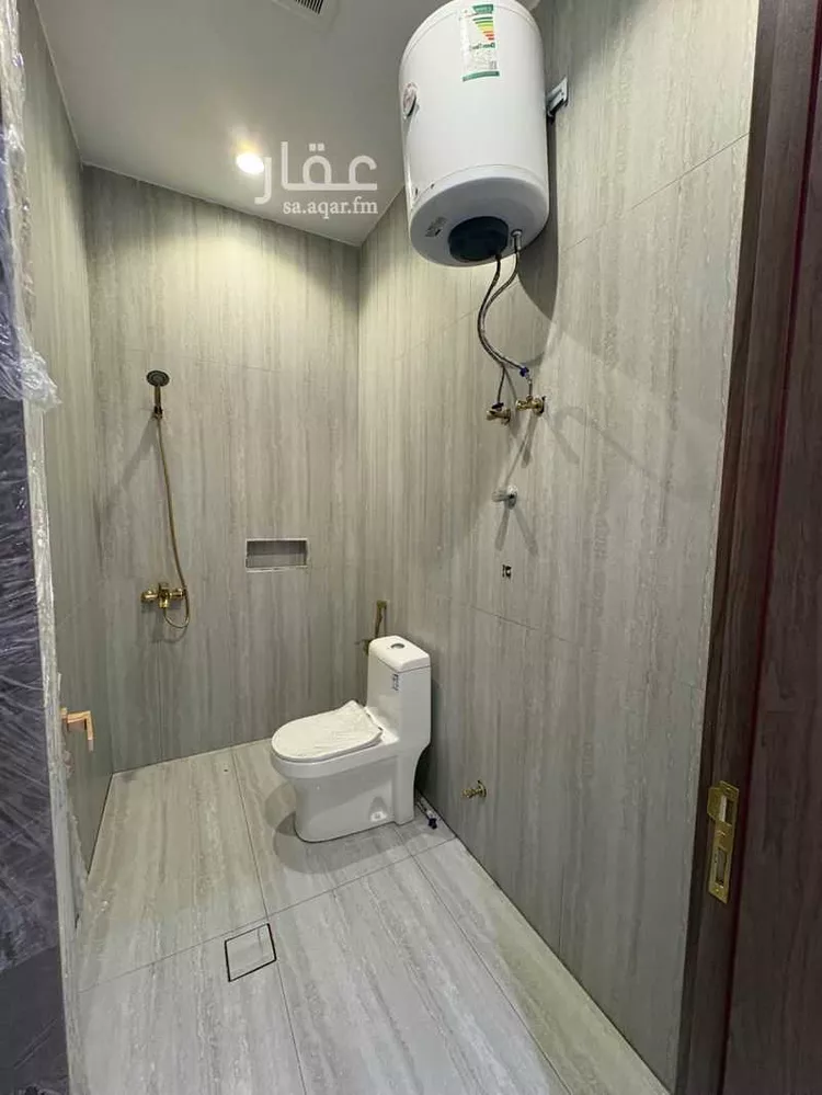 Floor for Sale in Riyadh Al Janadriyah صورة 4
