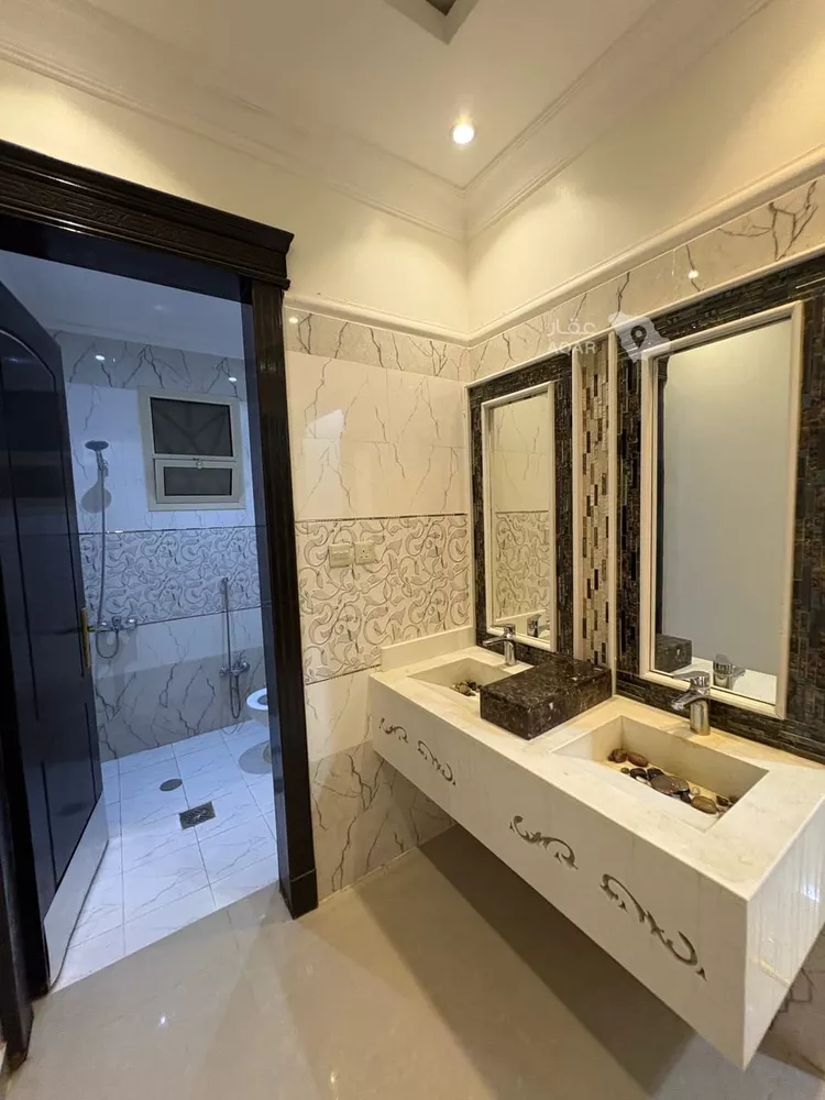 Floor for Rent in Riyadh Al Aziziyah