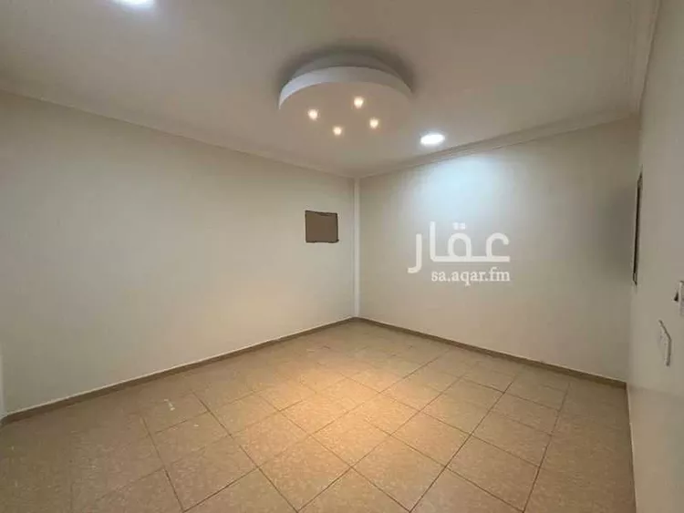 شقة للبيع في شارع رقم 68, حي العزيزية, مدينة الرياض, منطقة الرياض صورة 2