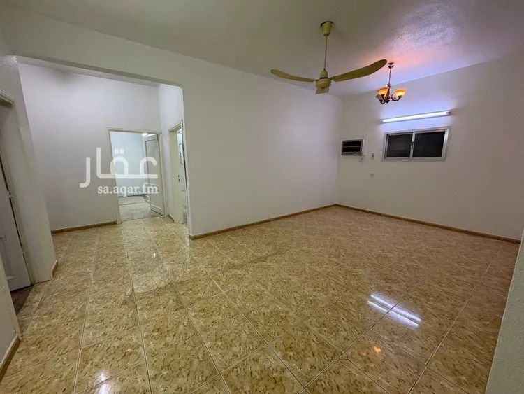 شقة للإيجار في شارع أبي القاسم البلوي, حي العزيزية, مدينة الرياض, منطقة الرياض 1 صورة