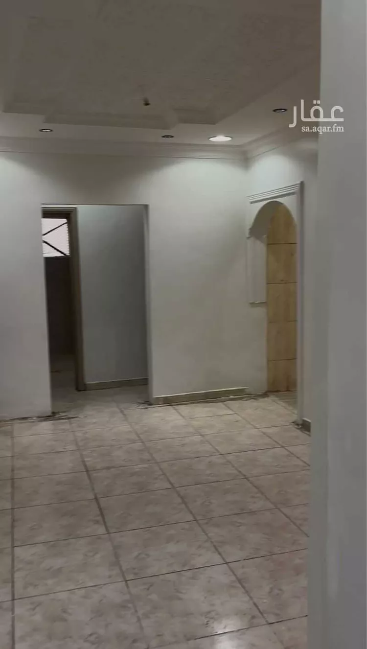 فيلا للبيع في شارع أحمد بن الخطاب, حي العزيزية, مدينة الرياض, منطقة الرياض صورة 4