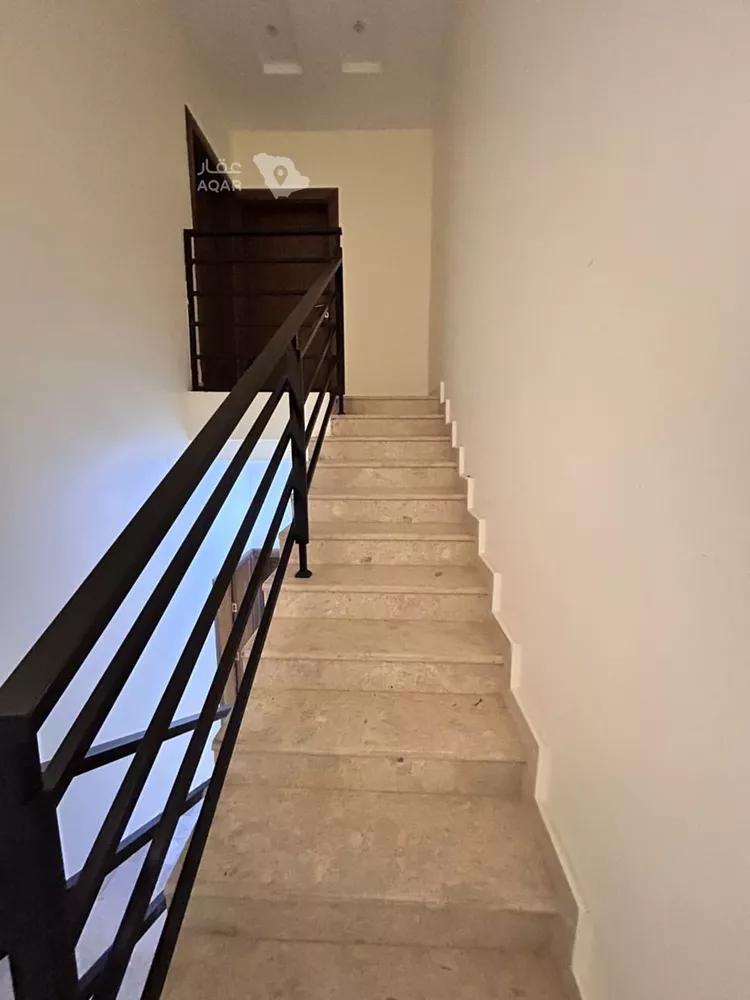 Floor for Sale in Riyadh Al Arid 14