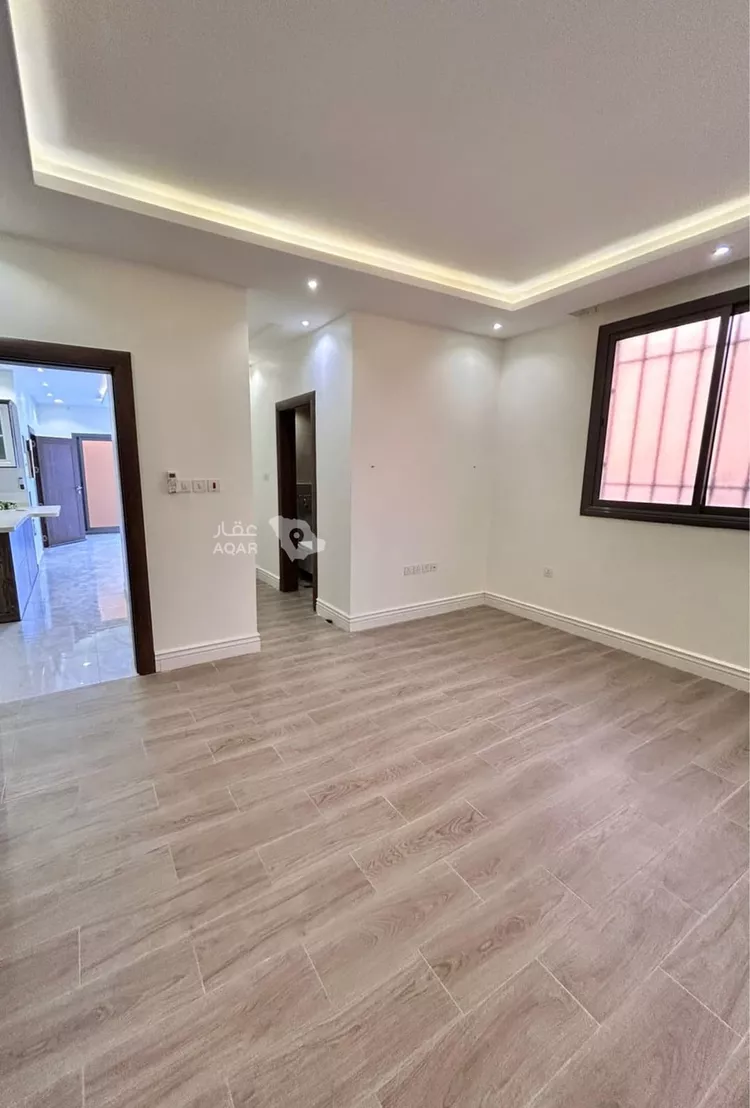 Floor for Sale in Riyadh Al Arid 17