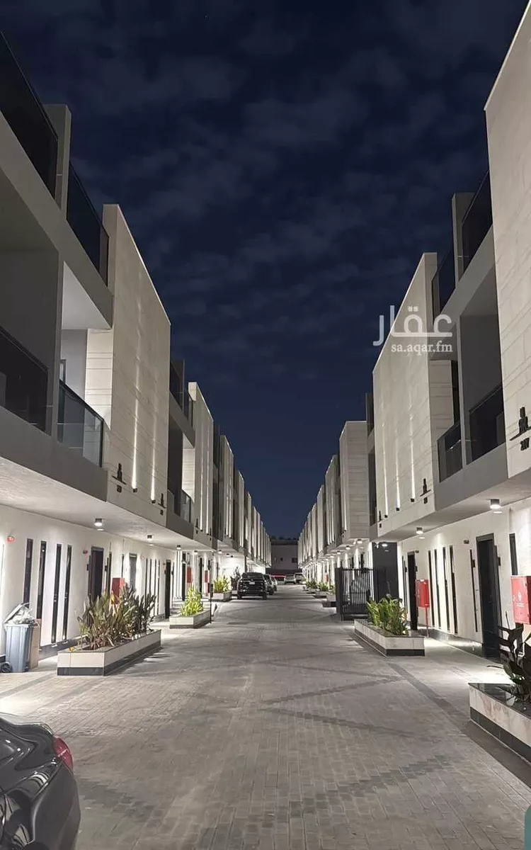 فيلا للإيجار في شارع علي بن أحمد العمري, حي العارض, مدينة الرياض, منطقة الرياض 12