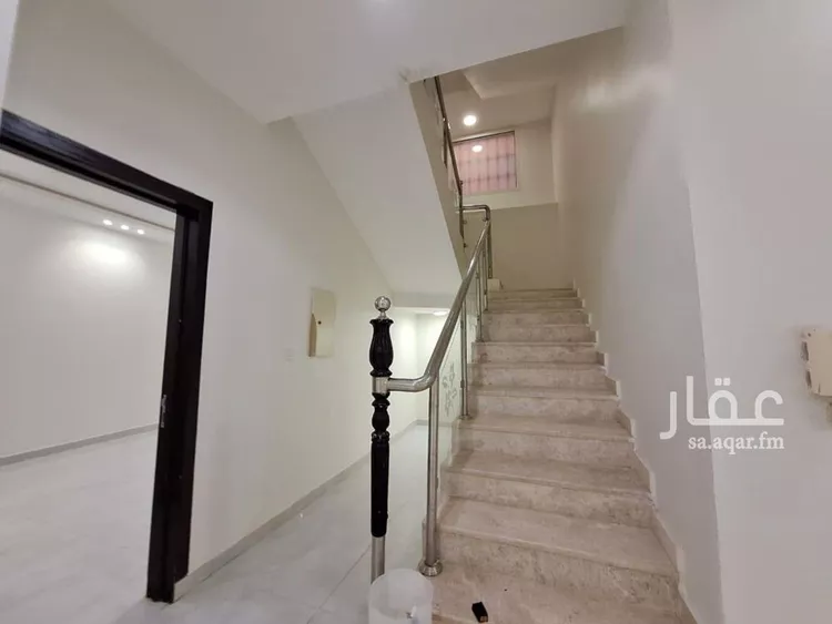 فيلا للإيجار في شارع خارجة بن سعيد, حي الرمال, مدينة الرياض, منطقة الرياض صورة 5