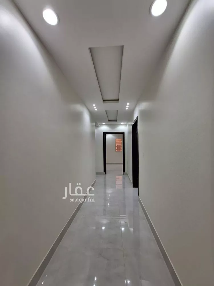 فيلا للإيجار في شارع خارجة بن سعيد, حي الرمال, مدينة الرياض, منطقة الرياض صورة 2