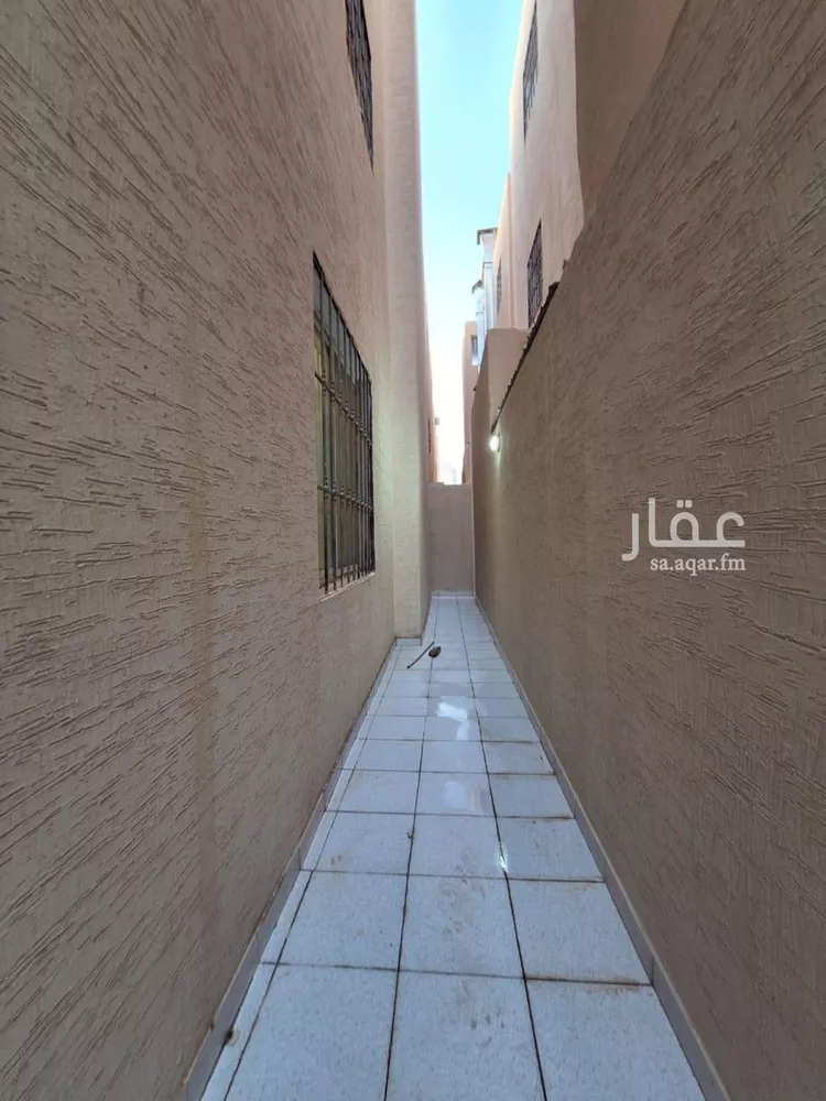 فيلا للإيجار في شارع خارجة بن سعيد, حي الرمال, مدينة الرياض, منطقة الرياض صورة 4