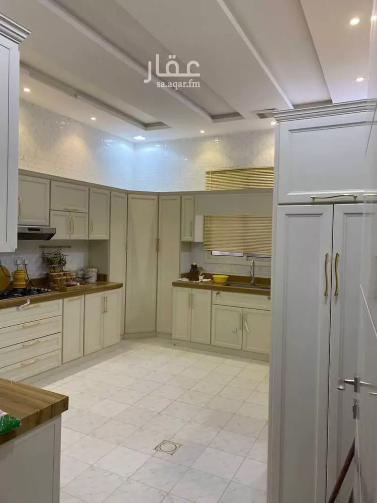 فيلا للإيجار في شارع الربائع ، حي عريض ، الرياض ، منطقة الرياض