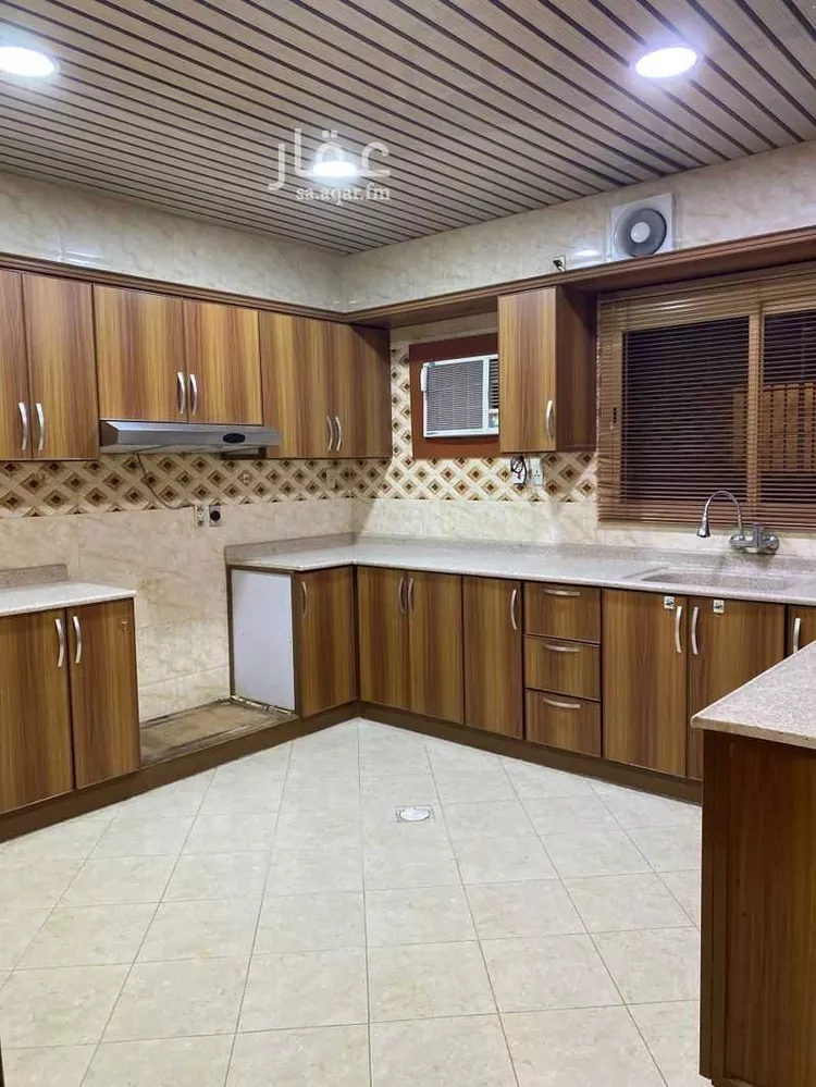 شقة للبيع في شارع نافع بن عتبه, حي المزروعية, مدينة الدمام, المنطقة الشرقية صورة 3