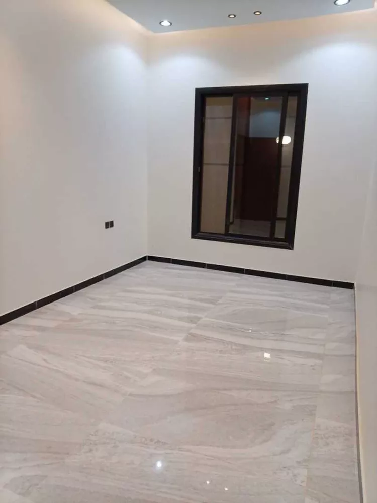 Floor for Rent in Riyadh Al Janadriyah صورة 4