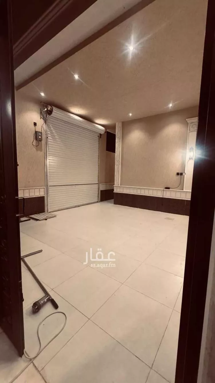 فيلا للبيع في شارع خلائل, حي ظهرة لبن, مدينة الرياض, منطقة الرياض 14
