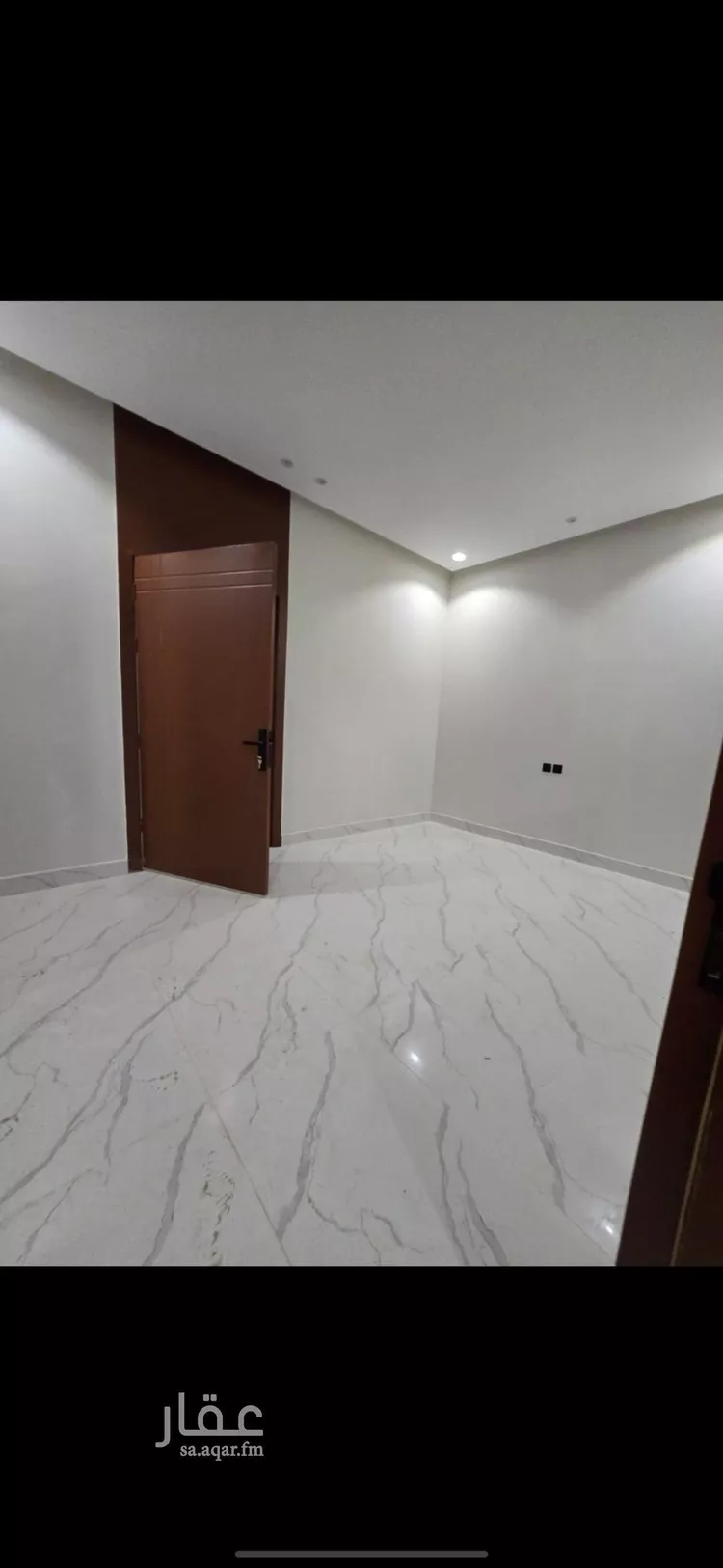 دور للبيع في شارع الزنكلوني, حي عكاظ, مدينة الرياض, منطقة الرياض صورة 2