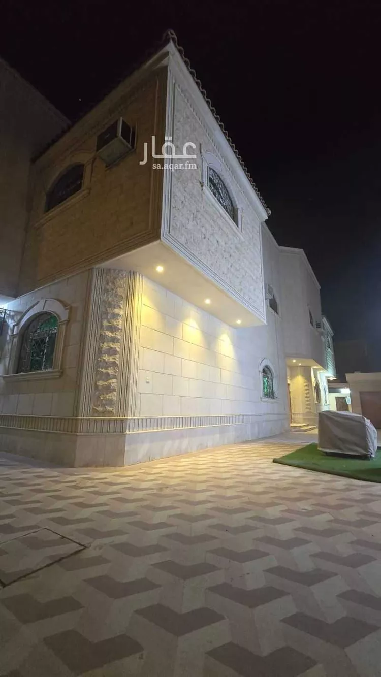 فيلا للبيع في شارع الشيخ محمد الشويعر, حي ظهرة البديعة, مدينة الرياض, منطقة الرياض صورة 2