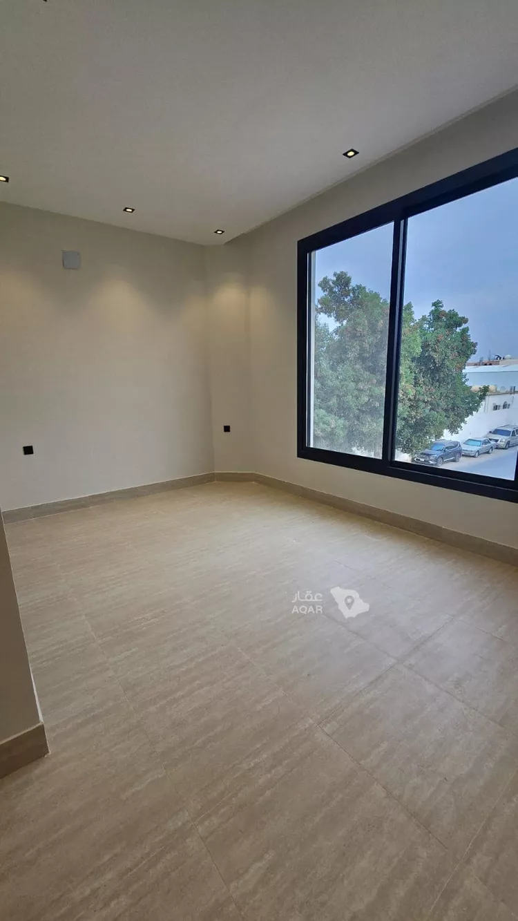 Floor for Rent in Riyadh Az Zahrah 12