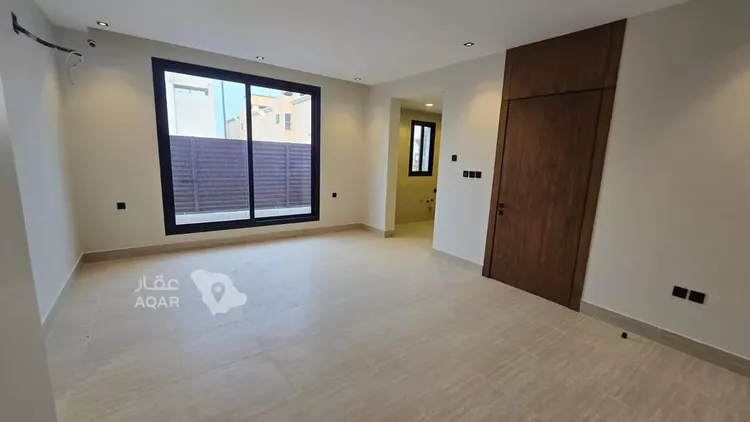 Floor for Rent in Riyadh Az Zahrah 5