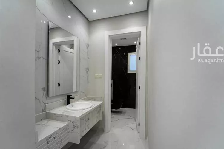 فيلا للبيع في شارع القاسم بن سلام, حي العروبة, مدينة الدمام, المنطقة الشرقية صورة 2