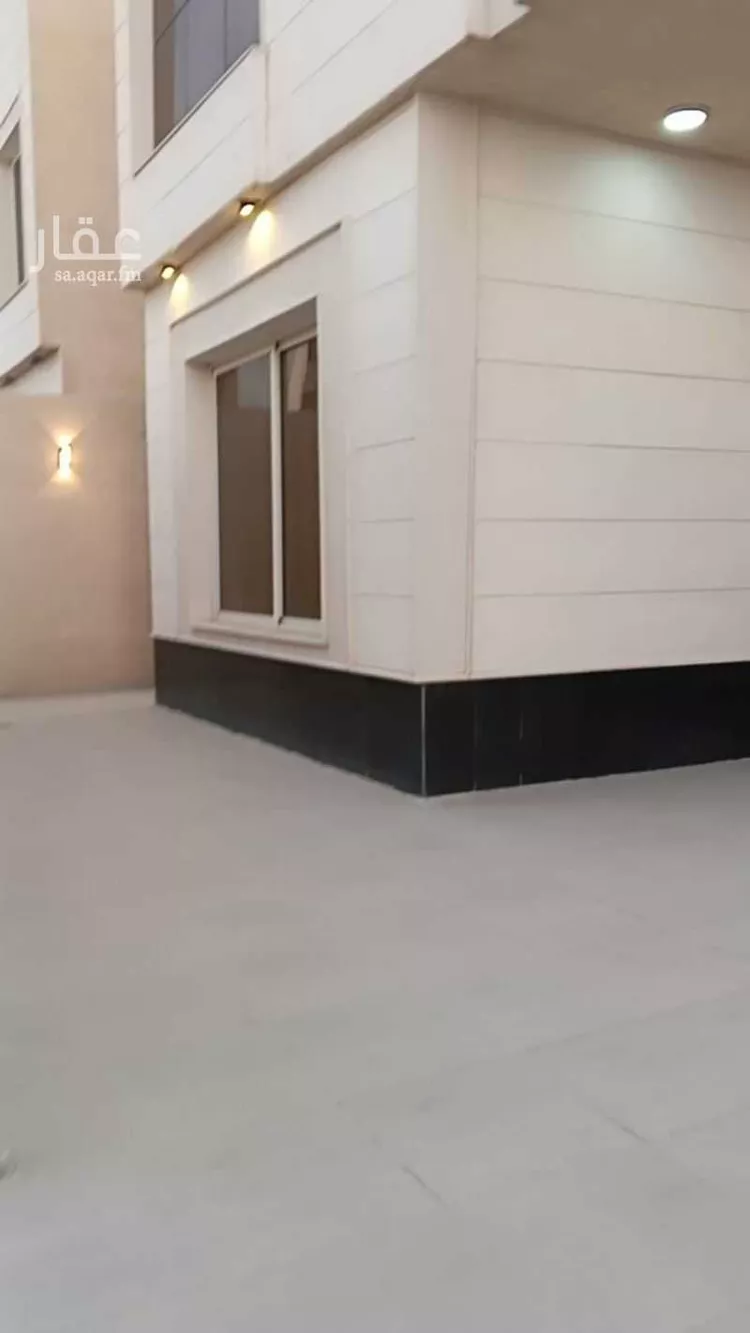 فيلا للبيع في شارع القاسم بن سلام, حي العروبة, مدينة الدمام, المنطقة الشرقية صورة 2