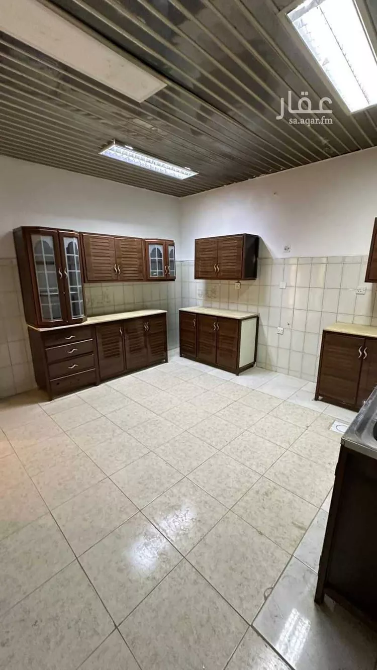 فيلا للإيجار في شارع عمران ابن منصور, حي الربوة, مدينة الرياض, منطقة الرياض صورة 3