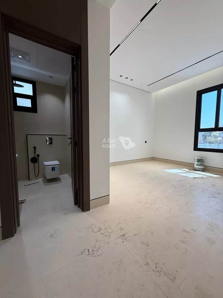 Floor for Rent in Riyadh Ar Rabwah 7