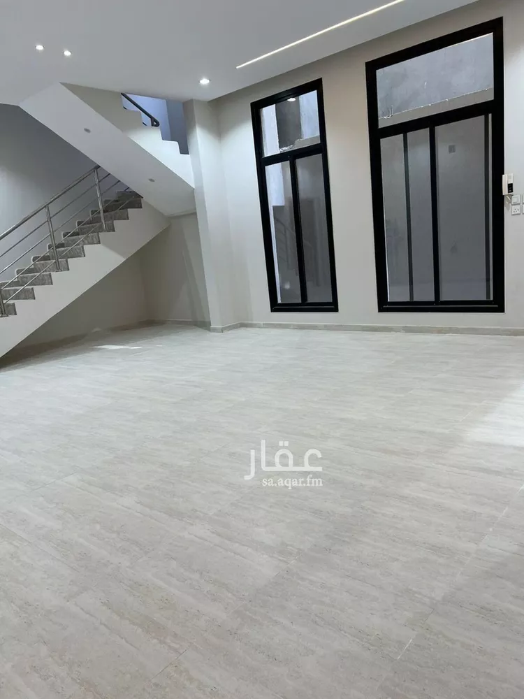 فيلا للبيع في شارع أحمد بشناق, حي الرمال, مدينة الرياض, منطقة الرياض صورة 2
